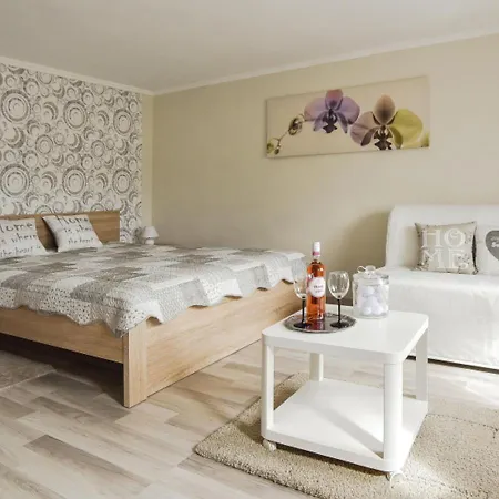 Apartmán Flamingo & Apartman *