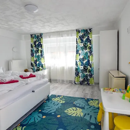 Flamingo & Apartman *